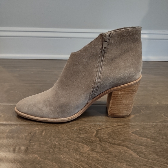 Jeffrey Campbell Laszlo Suede Booties - Picture 9 of 16